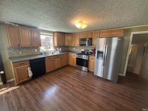 5768 N Old 41 Highway Vincennes IN 47591