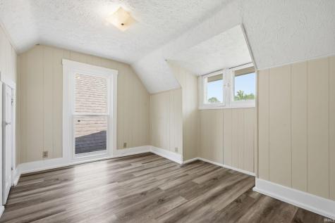 135 S Jefferson Street Knightstown IN 46148
