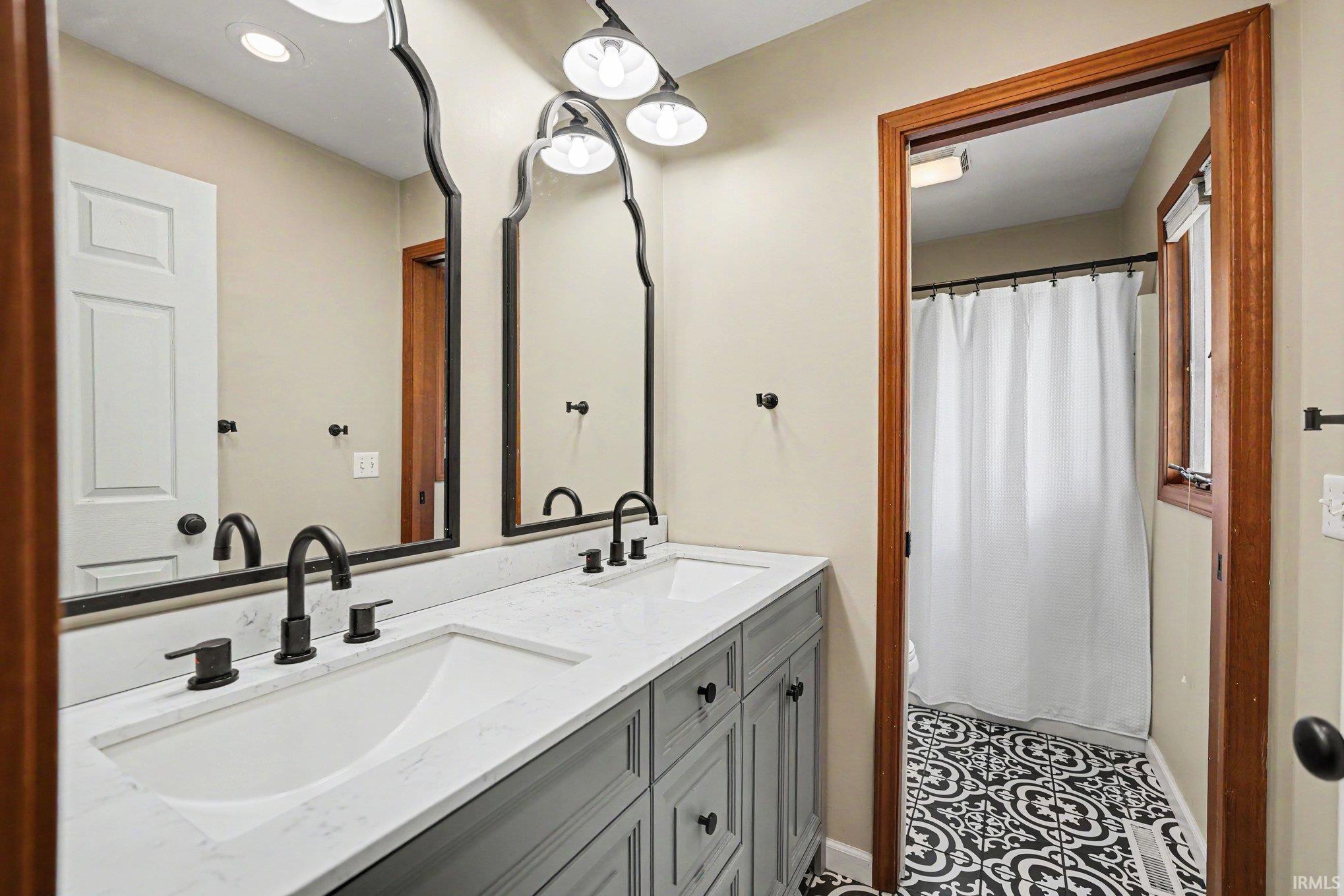 12392 Diamond Drive Plymouth IN 46563