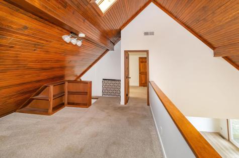 641 Woodbriar Court Evansville IN 47715