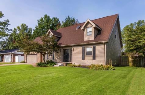 641 Woodbriar Court Evansville IN 47715