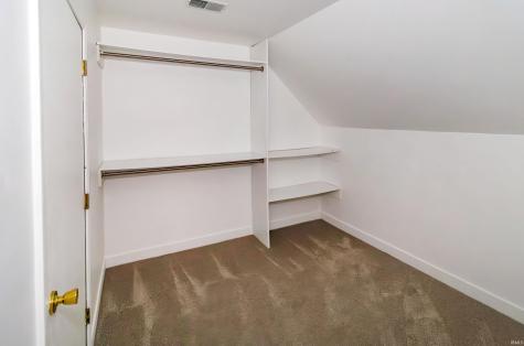 641 Woodbriar Court Evansville IN 47715