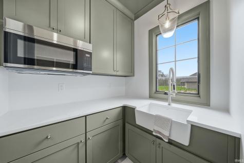 4372 Veritas Boulevard Fort Wayne IN 46825