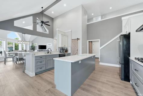8096 E Quiet Harbor Drive Syracuse IN 46567