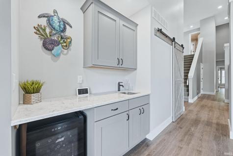 8096 E Quiet Harbor Drive Syracuse IN 46567