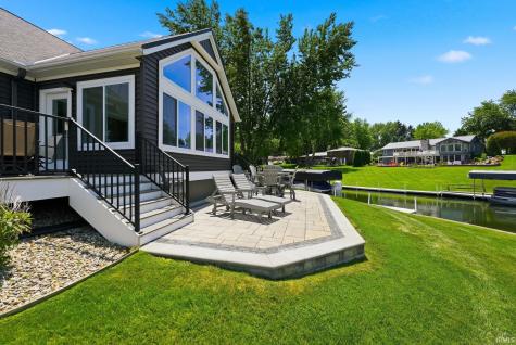 8096 E Quiet Harbor Drive Syracuse IN 46567