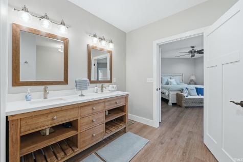 8096 E Quiet Harbor Drive Syracuse IN 46567