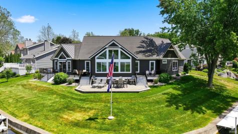 8096 E Quiet Harbor Drive Syracuse IN 46567