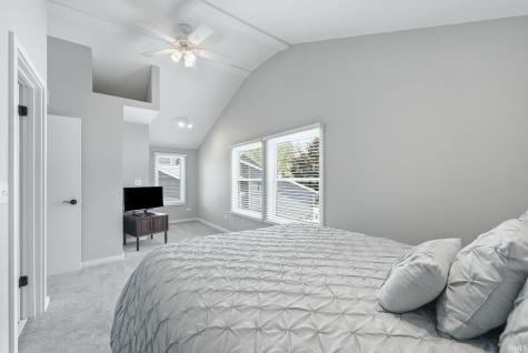 8096 E Quiet Harbor Drive Syracuse IN 46567