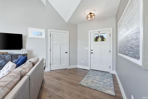 8096 E Quiet Harbor Drive Syracuse IN 46567