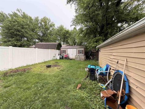 2220 Noldau Avenue Evansville IN 47712