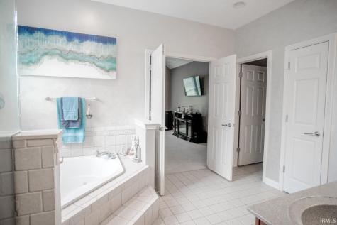 4524 E Foxmoor Lane Lafayette IN 47905