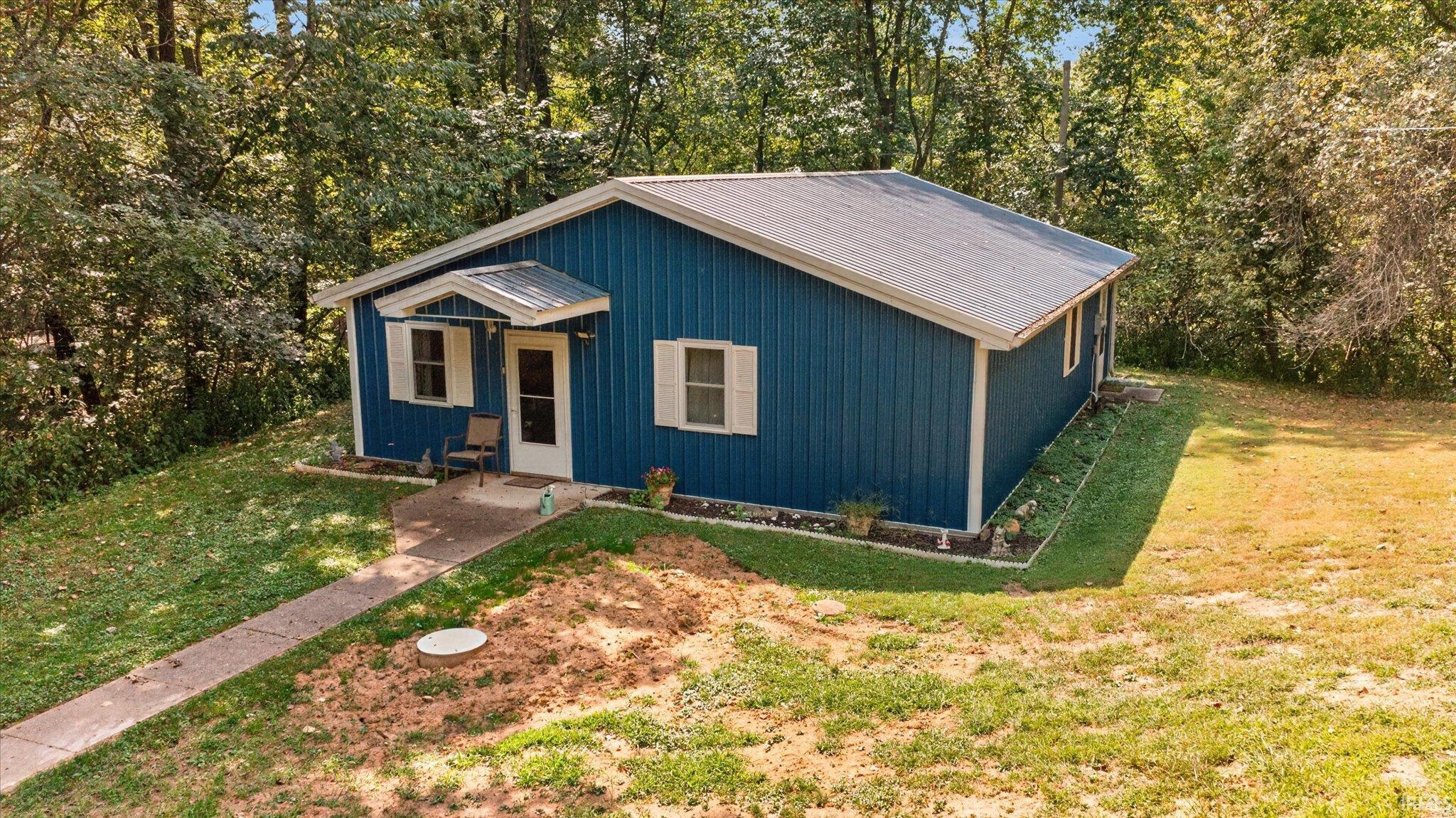 63 E Owens Farm Road Bloomfield IN 47424