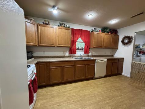63 E Owens Farm Road Bloomfield IN 47424