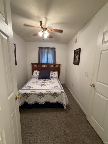 63 E Owens Farm Road Bloomfield IN 47424