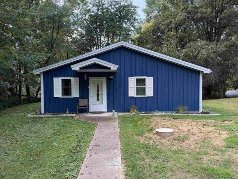 63 E Owens Farm Road Bloomfield IN 47424