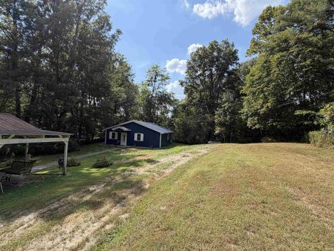 63 E Owens Farm Road Bloomfield IN 47424