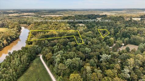 63 E Owens Farm Road Bloomfield IN 47424