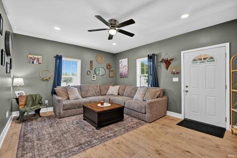 401 W Grissom Avenue Mitchell IN 47446