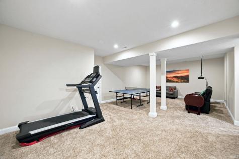 1073 Chesapeake Pointe Drive Lafayette IN 47909