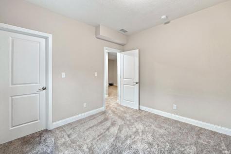 1073 Chesapeake Pointe Drive Lafayette IN 47909