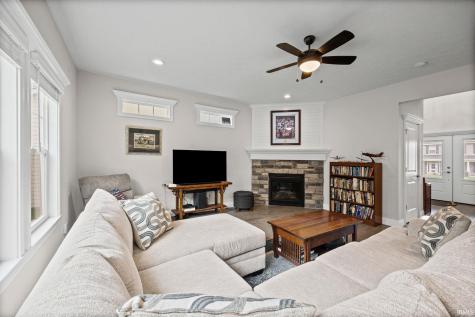 1073 Chesapeake Pointe Drive Lafayette IN 47909