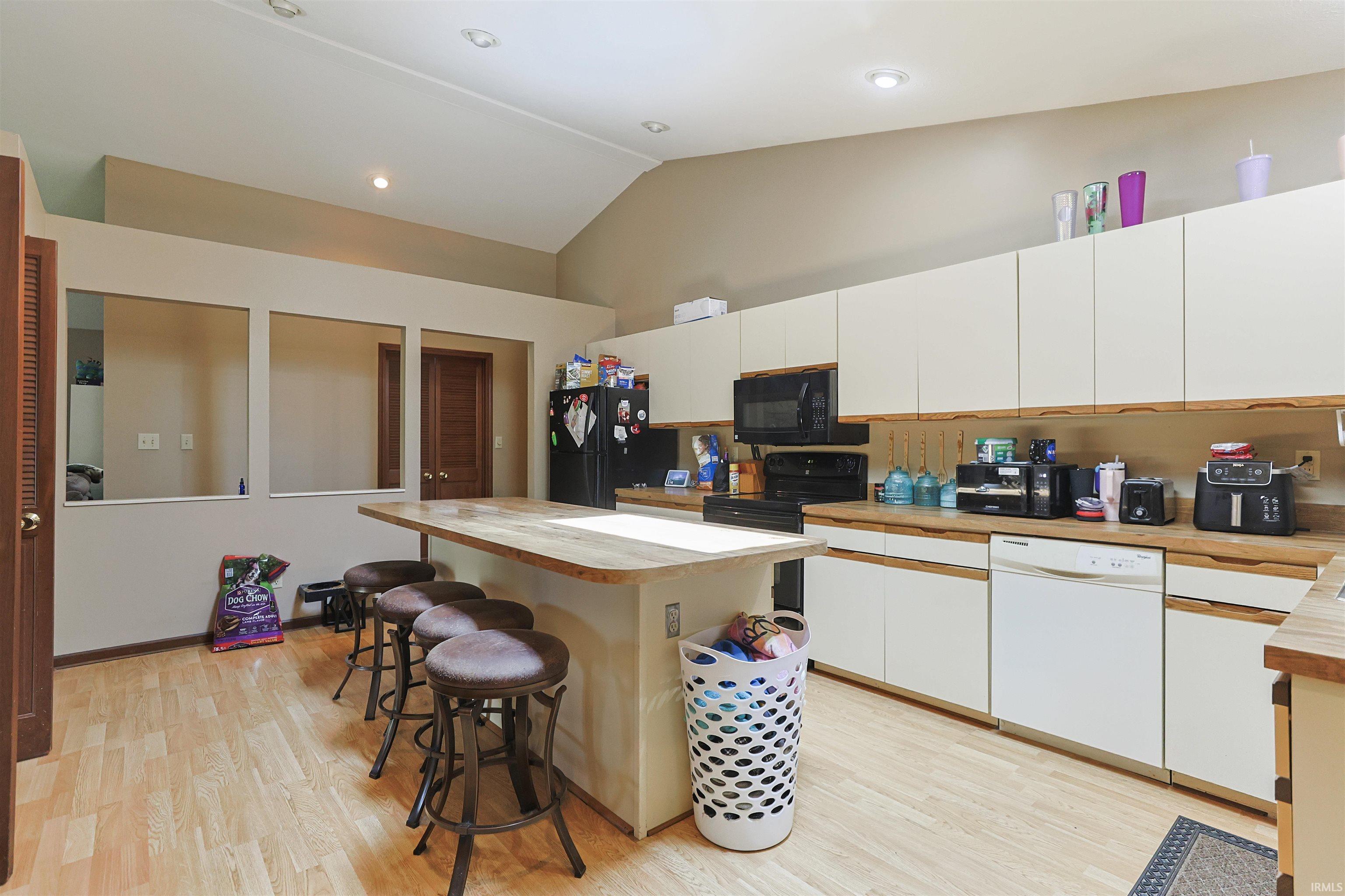 1712 Woodland Drive Elkhart IN 46514