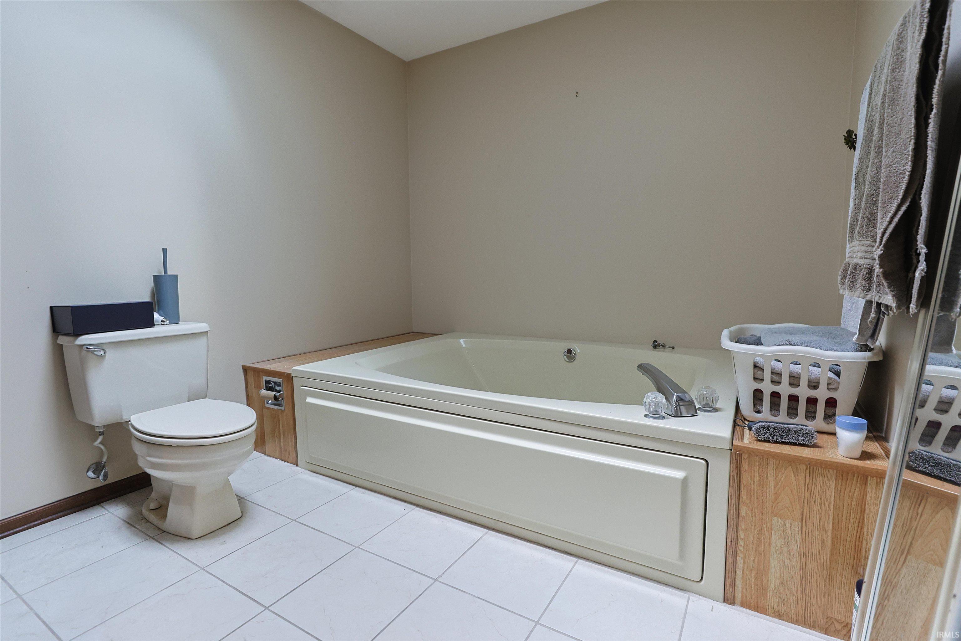 1712 Woodland Drive Elkhart IN 46514