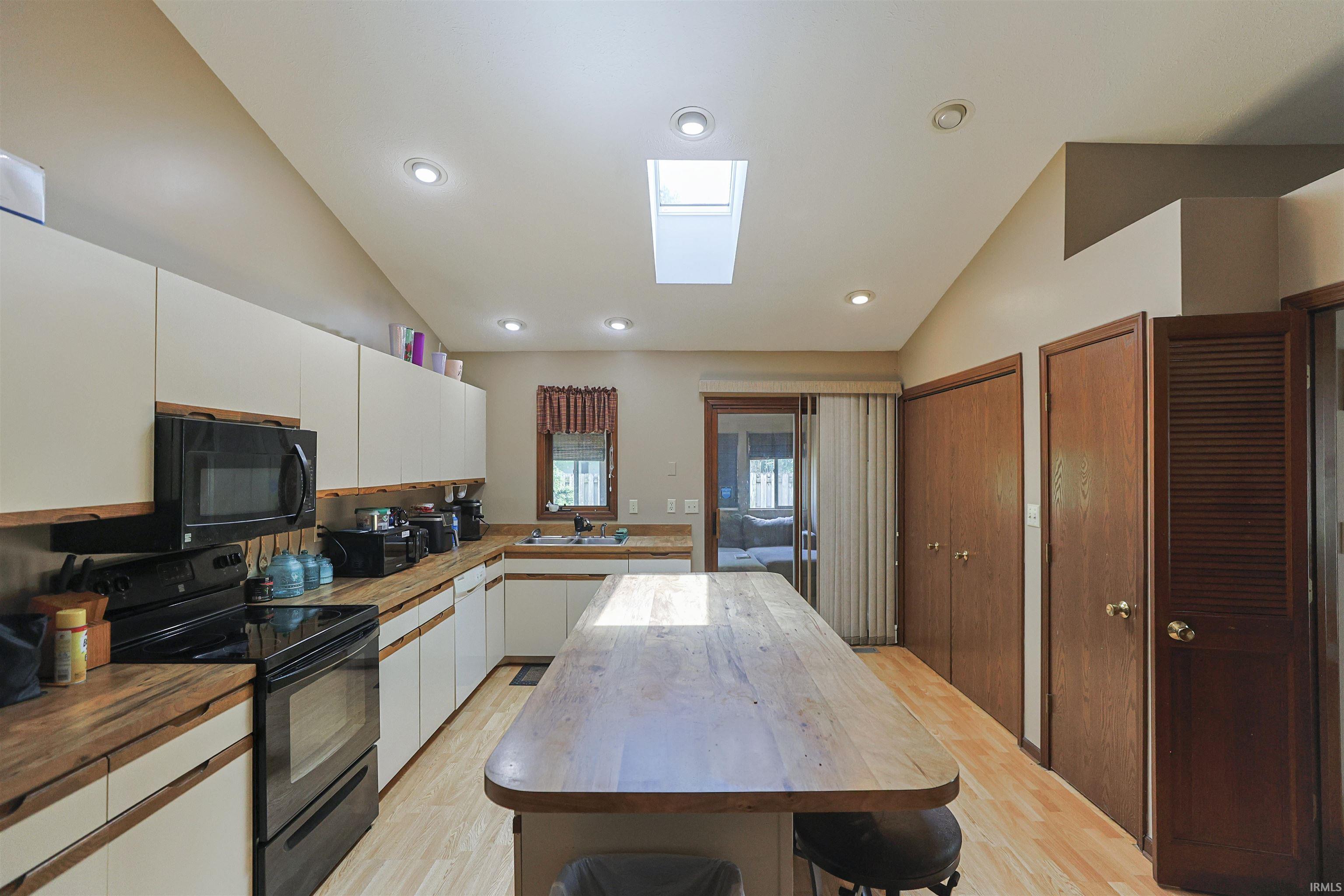 1712 Woodland Drive Elkhart IN 46514
