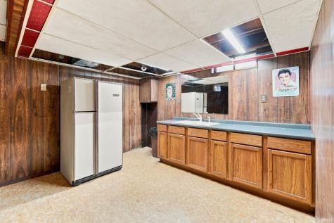 9504 Manor Woods Road Fort Wayne IN 46804