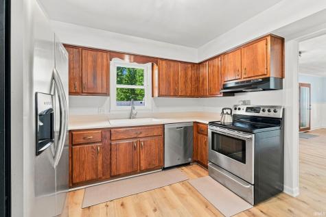 9504 Manor Woods Road Fort Wayne IN 46804