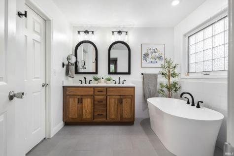53702 Songbird Way Bristol IN 46507