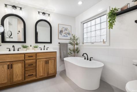 53702 Songbird Way Bristol IN 46507