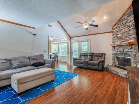 8630 Spring Forest Drive Fort Wayne IN 46804