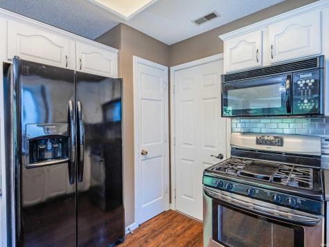 8630 Spring Forest Drive Fort Wayne IN 46804