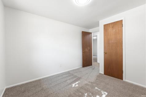 8239 Oklahoma Trail Fort Wayne IN 46815