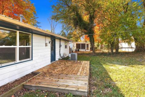 8239 Oklahoma Trail Fort Wayne IN 46815