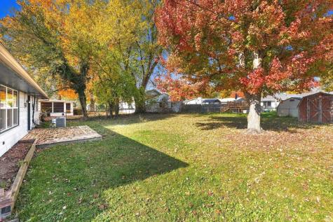 8239 Oklahoma Trail Fort Wayne IN 46815