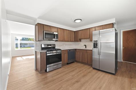 8239 Oklahoma Trail Fort Wayne IN 46815