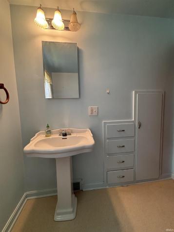 6823 New Harmony Road Evansville IN 47720