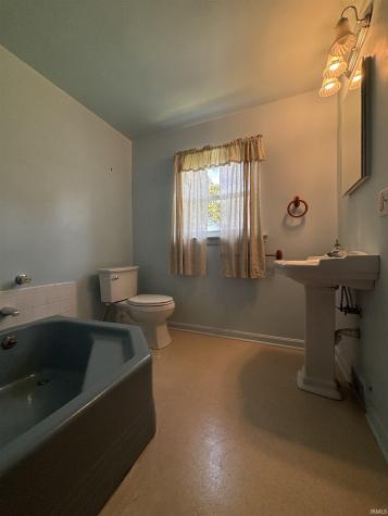 6823 New Harmony Road Evansville IN 47720