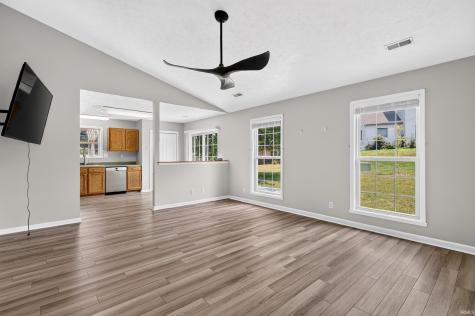 404 Hertiage Drive Delphi IN 46923