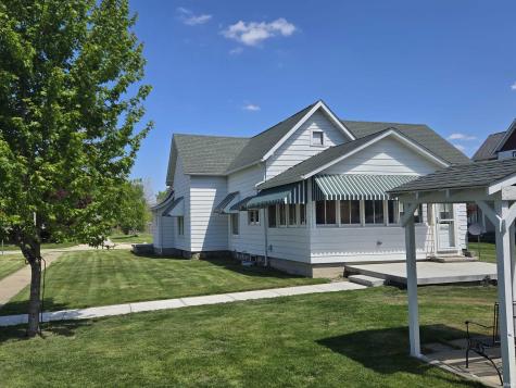 401 E 3rd Street Brookston IN 47923
