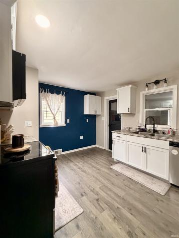 2425 Lynn Avenue Fort Wayne IN 46805