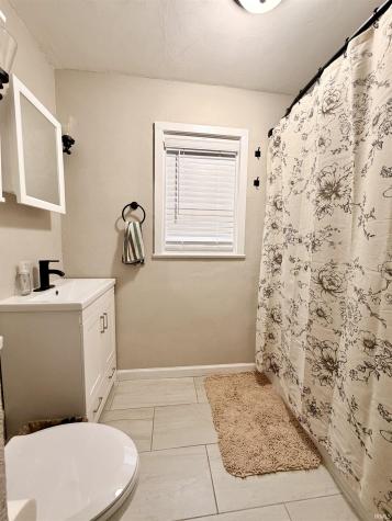 2425 Lynn Avenue Fort Wayne IN 46805