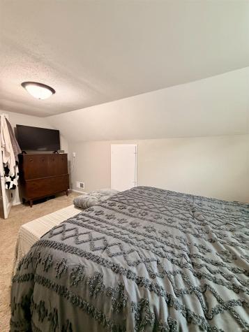 2425 Lynn Avenue Fort Wayne IN 46805