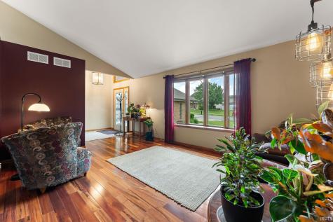 65 Beiriger Drive Dyer IN 46311
