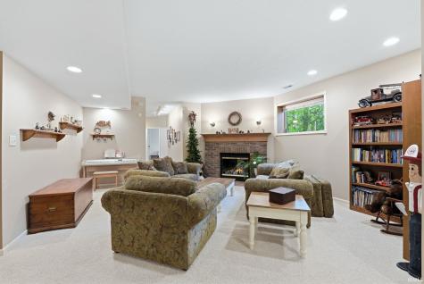 2902 Briardale Drive Fort Wayne IN 46825