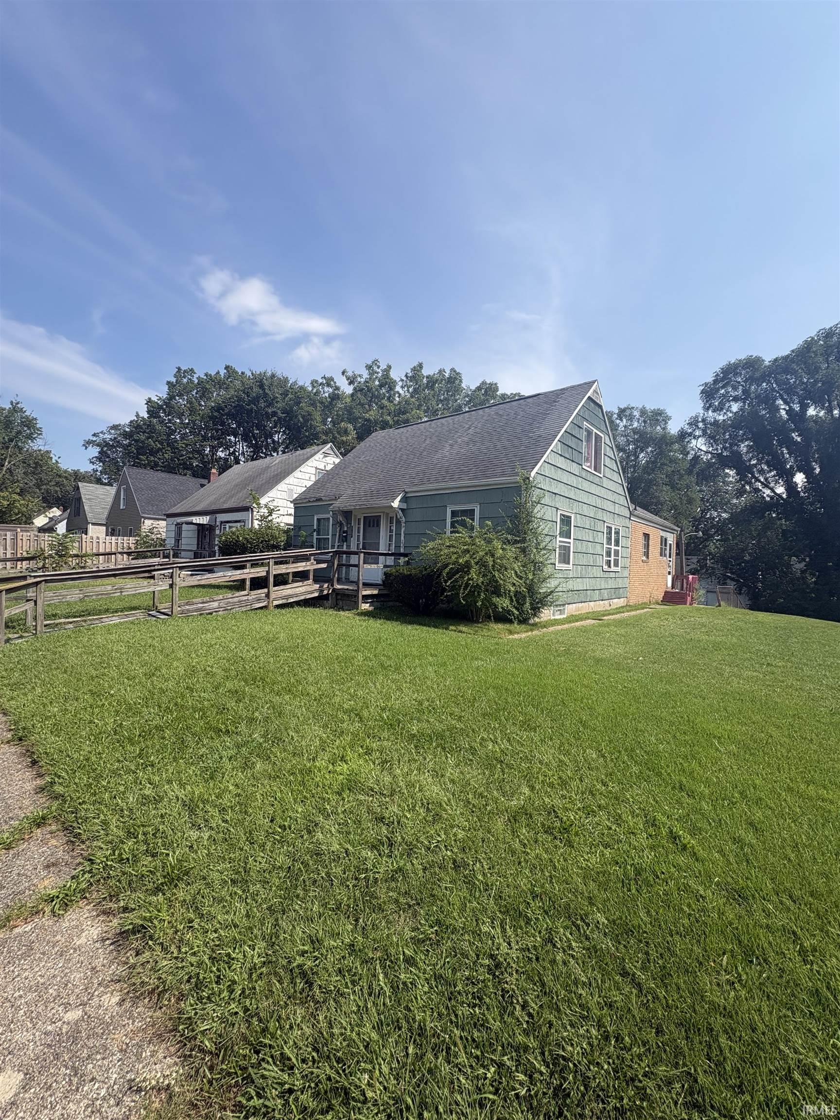 1626 Johnson Street South Bend IN 46628