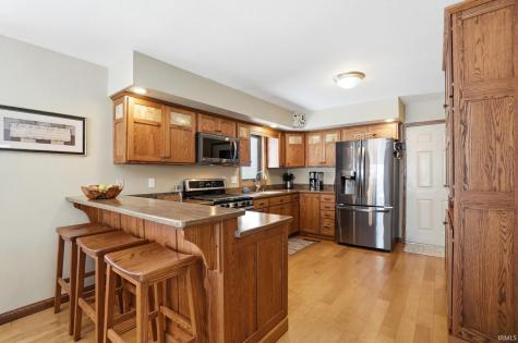 6005 S 030 W Wolcottville IN 46795